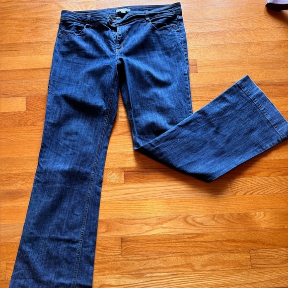 Cabi Classic Boot cut Flare Women's Jeans size 14 - Picture 1 of 7